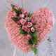 kalp pano karankil ve güller   Uşak internetten çiçek siparişi 