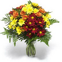  Uşak çiçek siparişi sitesi  Karisik çiçeklerden mevsim vazosu
