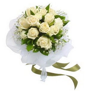  Uşak online çiçekçi , çiçek siparişi  11 adet benbeyaz güllerden buket