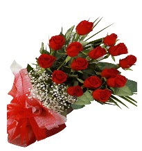 15 kırmızı gül buketi sevgiliye özel  Uşak çiçek gönderme sitemiz güvenlidir 